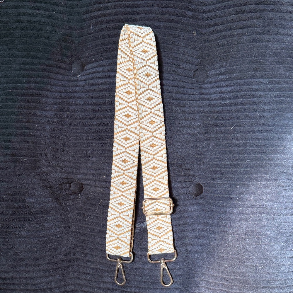 Woven Geometric Adjustable Bag Strap in Cream & Gold